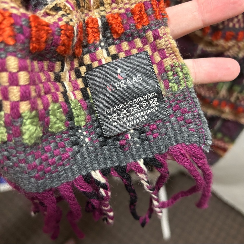 V. Fraas scarf